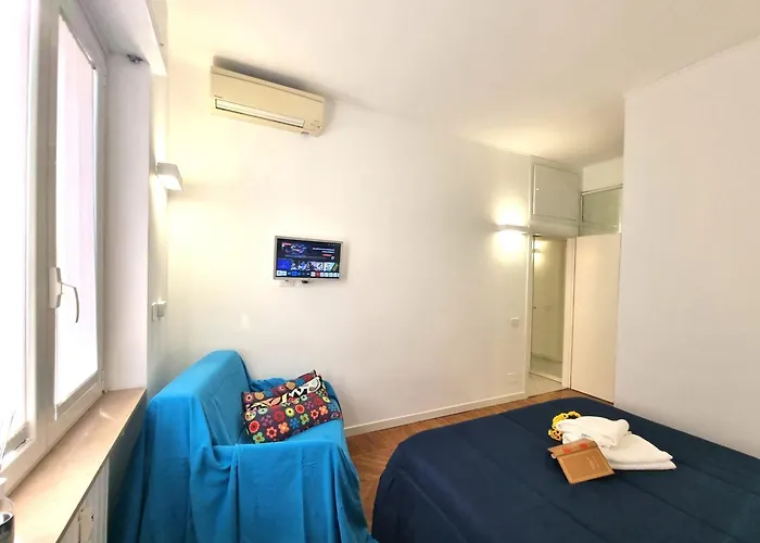 Gin Gin House By World Mediolan