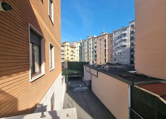 Gin Gin House By World *